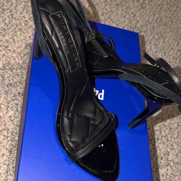 Kurt Geiger Black Quilted Heels with Gold Lock - Picture 4 of 6